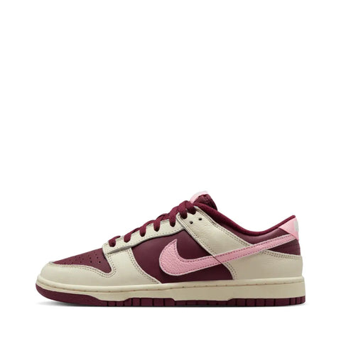 Nike Dunk Low Valentine’s Day 2023 - Sneakers