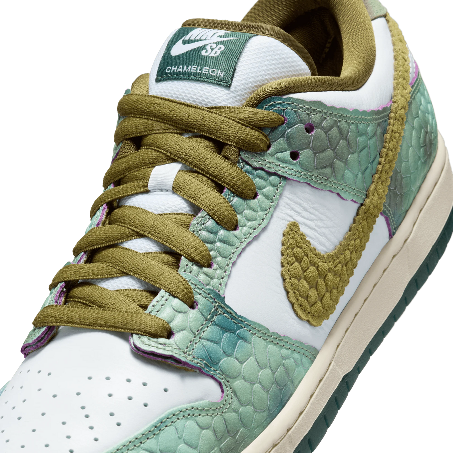 NIKE SB DUNK LOW PRO