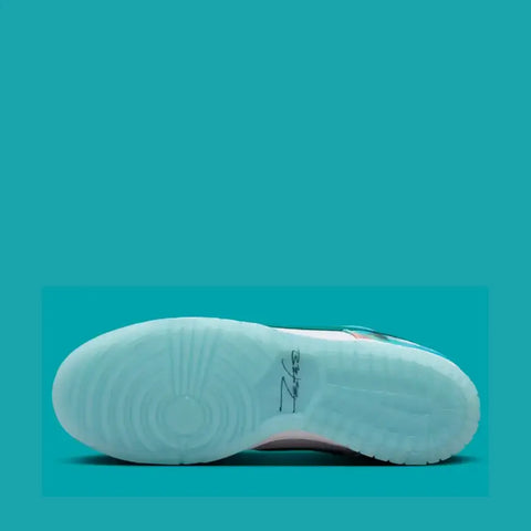 Nike SB Dunk Low x Futura Laboratories - Sneakers